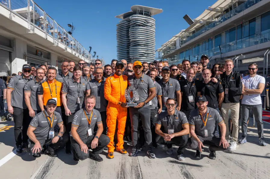 Russell secures a win in Singapore and McLaren a historic title