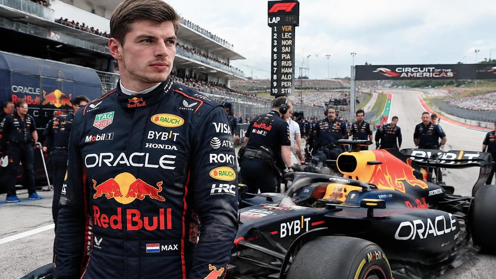 after another radio mishap, max verstappen floats sign language as a possible solution to improve communication between drivers and their teams.